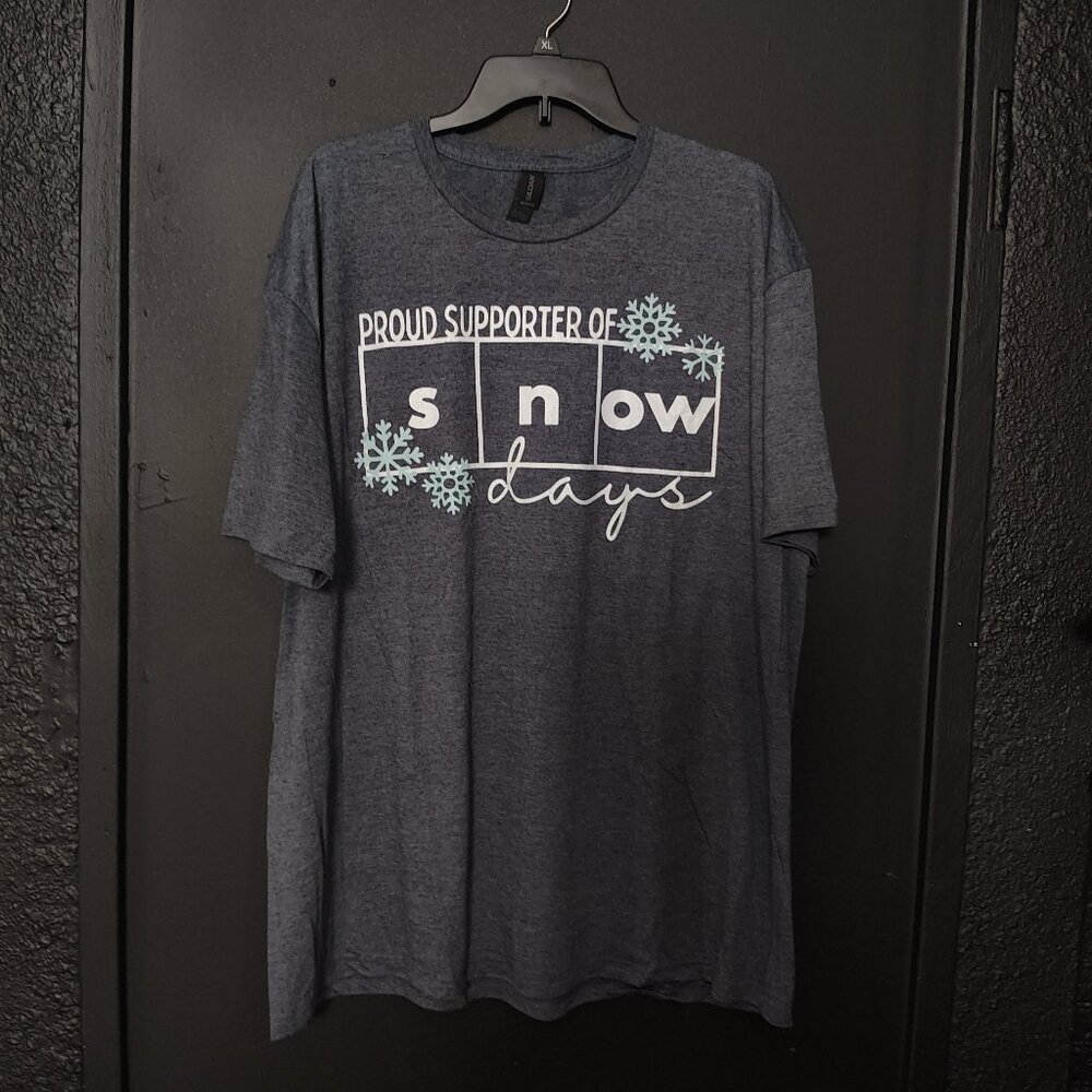 Gildan SoftStyle "Proud Supporter of Snow Days" T-Shirt - New Without Tags